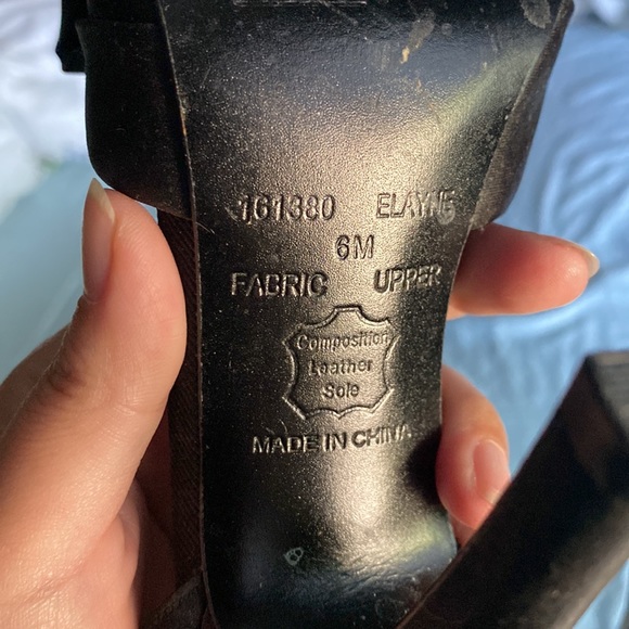 Black heels - Picture 7 of 7